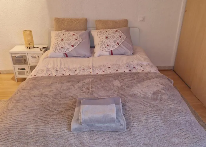 Studio Thoiry * Thoiry (Ain)